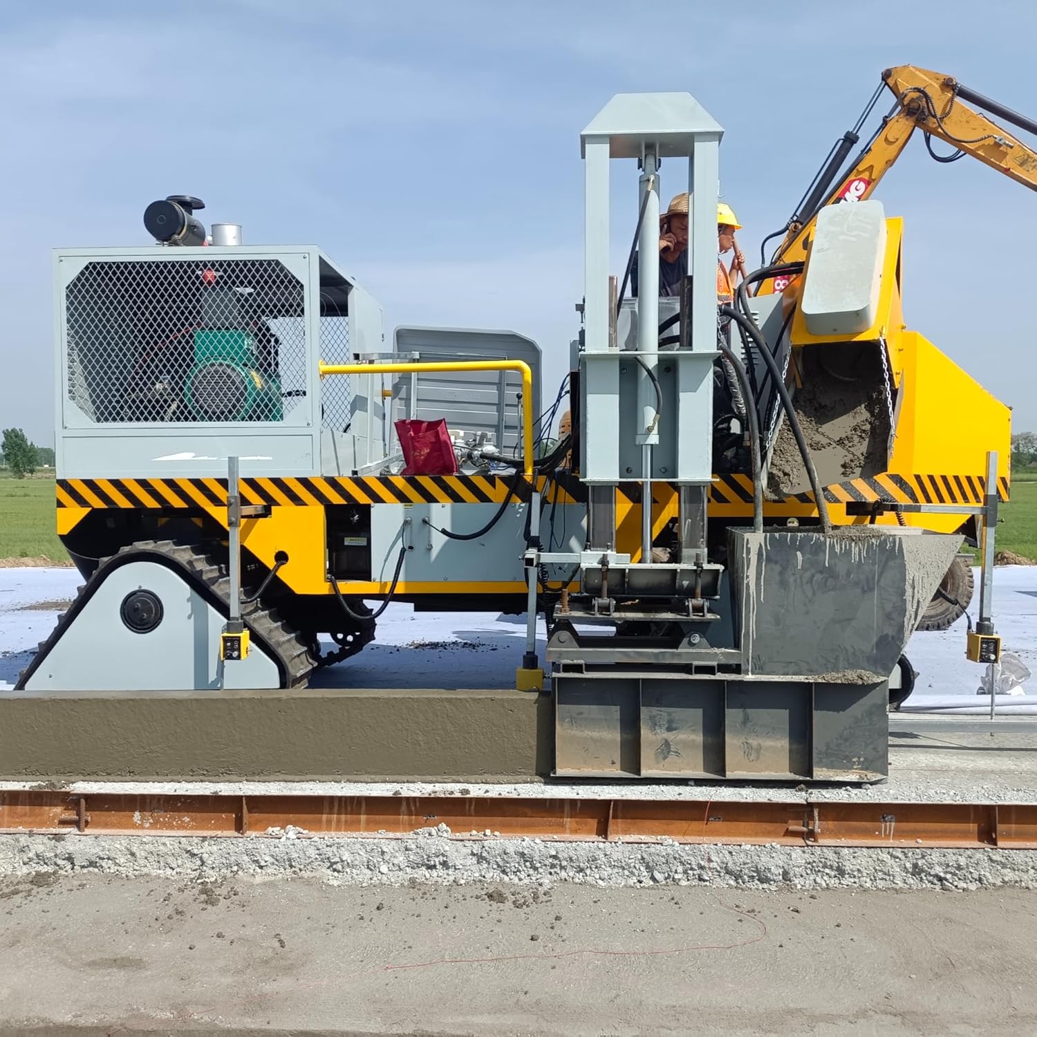 buy automatic slipform curb paver,stringless curb and gutter machine,GPS ready concrete curb machine,heavy duty curb paving equipment,automatic curb machine for infrastructure,slipform curb paver pros cons - detailed features and technical specifications