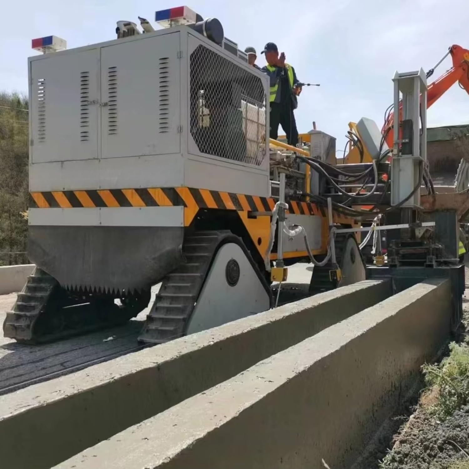 buy automatic slipform curb paver,stringless curb and gutter machine,GPS ready concrete curb machine,heavy duty curb paving equipment,automatic curb machine for infrastructure,slipform curb paver pros cons unboxing and complete package contents