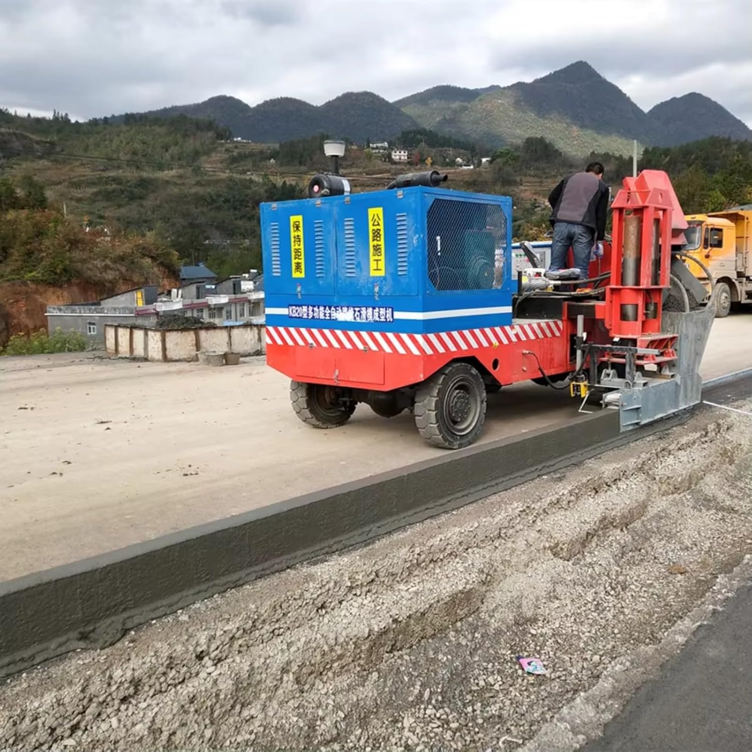 buy concrete slipform curb machine,should I buy concrete slipform curb machine,concrete slipform curb machine vs alternative,concrete slipform curb machine pros cons,concrete slipform curb machine worth buying,best slipform curb machine unboxing and complete package contents